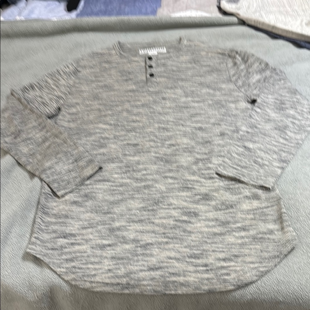 Heathered Gray KICKERBOCKER Long Sleeve Tee with Relaxed Fit: LOOKS BRAND NEW